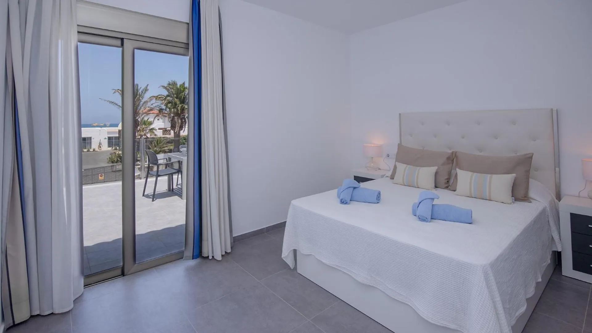 Apartment Holiday 2 Beachfront Corralejo By Holidays Home